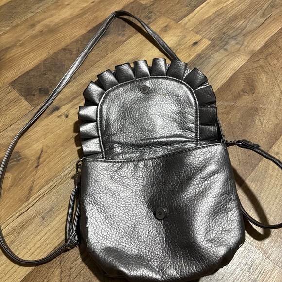 Chic Black Rose Crossbody Bag - Picture 2 of 4